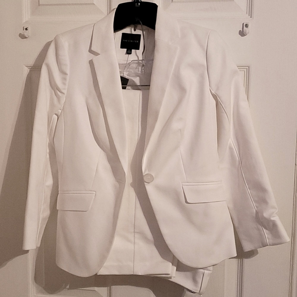 Complete white suit from the limited